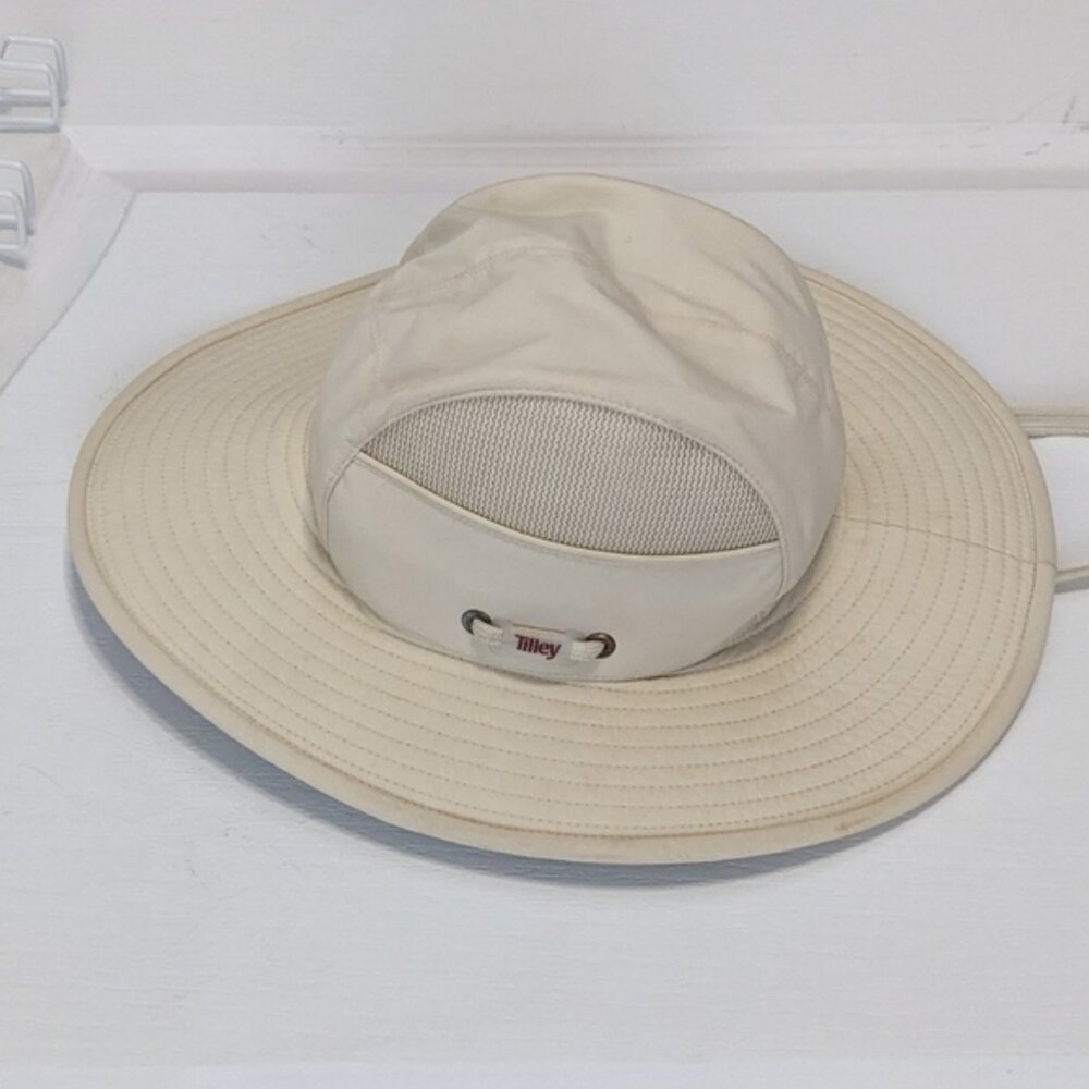 Tilley Airflow ivory white hat 7 1/8